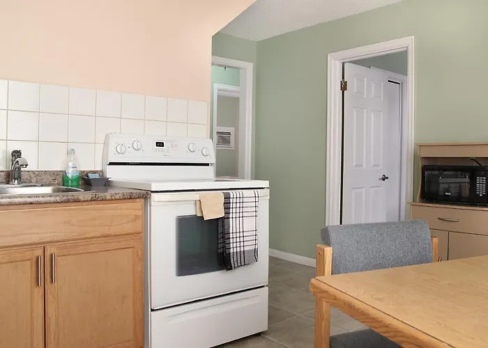 Perth Plaza Inn & Suites